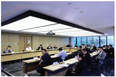正在学术沙龙及院长交换环节颁发从题分